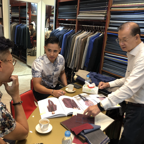 Discussing about Bespoke Tailor Suit