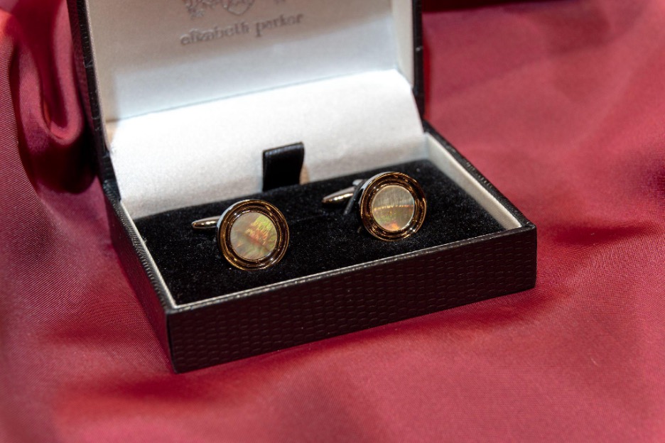gold design cufflinks box