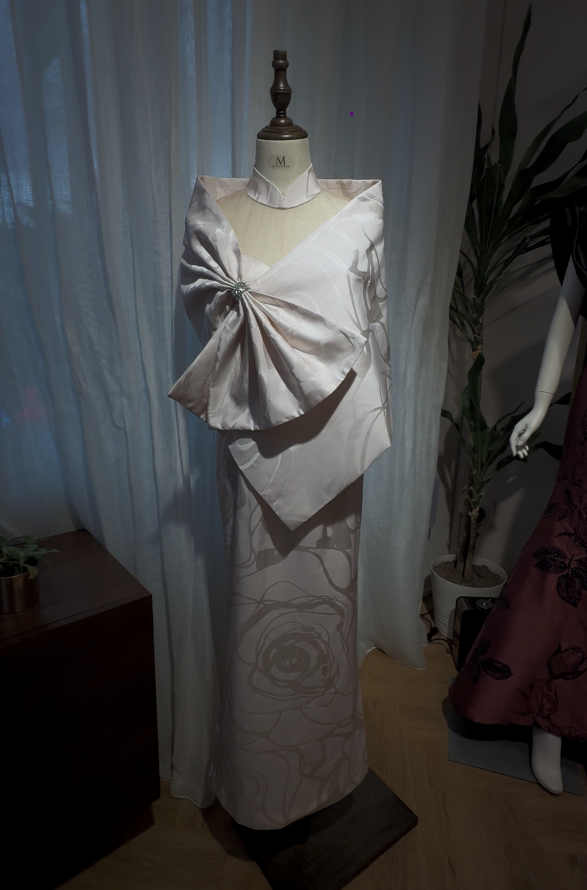 White dress on a mannequin 